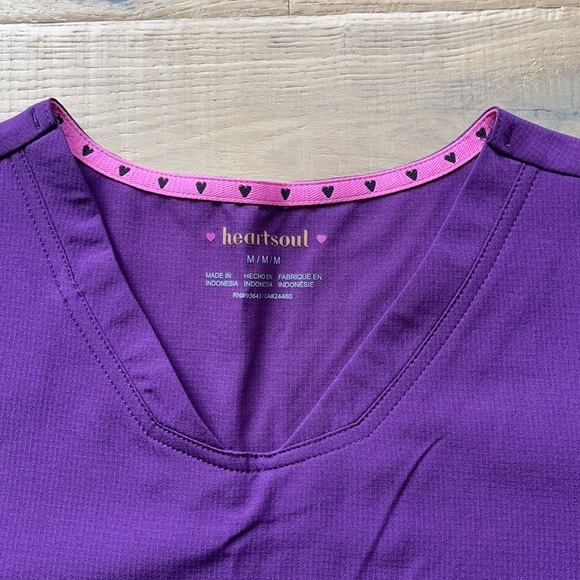 NWT Heartsoul purple scrub top - Picture 3 of 7